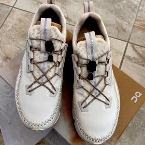 OnCloud Sneaker , Cloudaway Size 8W Color Ivory/Pearl Woman’s